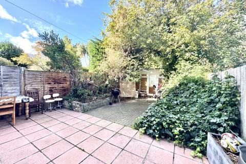 undefined, Chatham Road, London  KT1