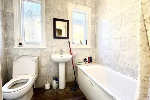 undefined, Chatham Road, London  KT1