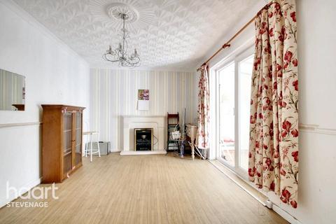 2 bedroom terraced house for sale, Scarborough Avenue, Stevenage