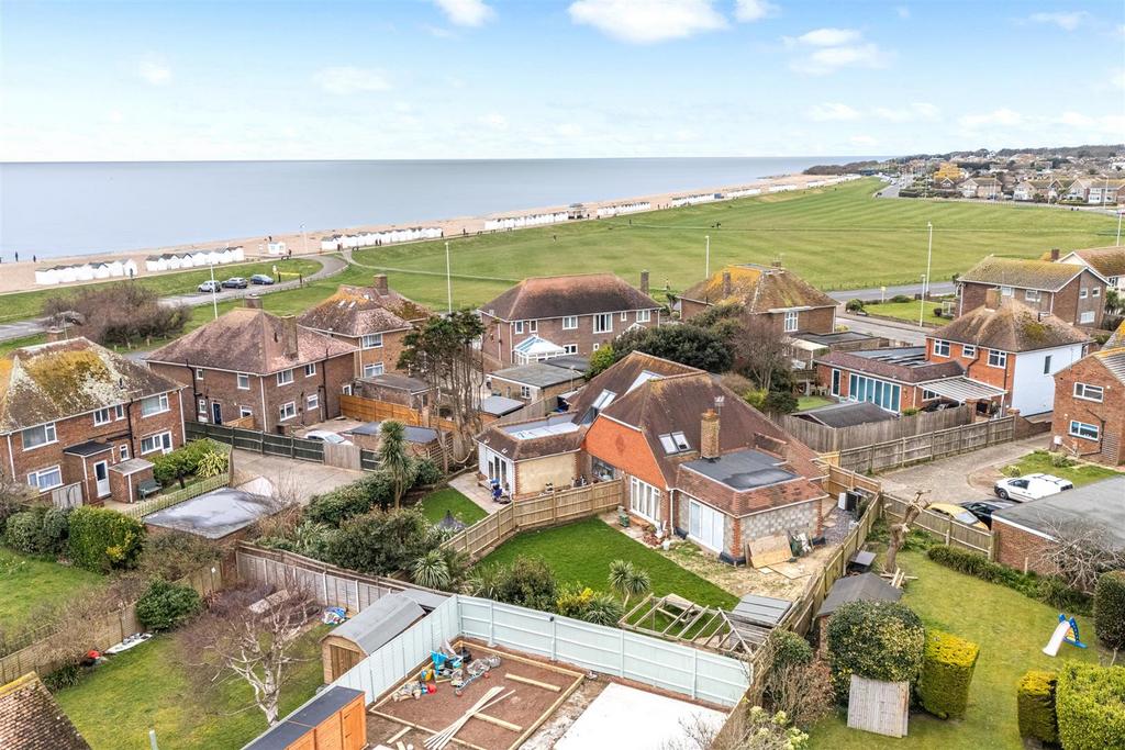 Seafield Avenue, The Chase-002.jpg
