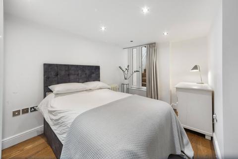 undefined, Highgate High Street, Highgate