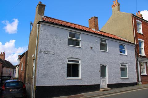 4 bedroom terraced house for sale, South Street, Caistor, LN7