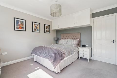 3 bedroom terraced house for sale, Mount Close, Farnham Common SL2