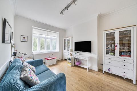 3 bedroom flat for sale, Stanmore Hill, Stanmore HA7