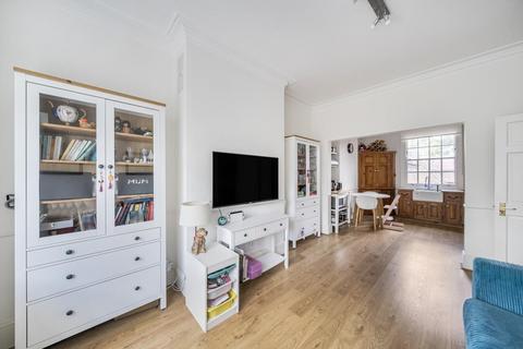3 bedroom flat for sale, Stanmore Hill, Stanmore HA7
