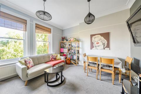2 bedroom flat for sale, Compayne Gardens, South Hampstead NW6