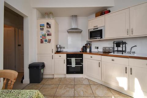 1 bedroom flat for sale, Pevensey Road, St. Leonards-On-Sea