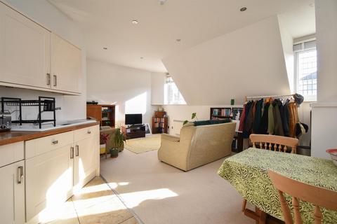 1 bedroom flat for sale, Pevensey Road, St. Leonards-On-Sea