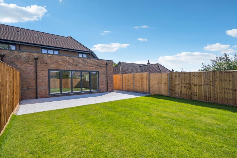 DSC06232-eec1ce44864dd73ffa202b41af042d7a - 800px.