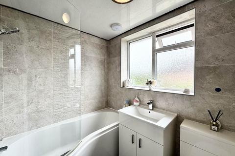 4 bedroom semi-detached house for sale, Carmelite Crescent, St Helens