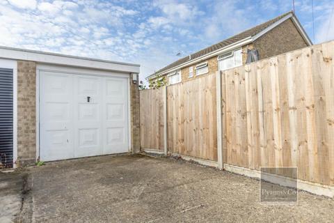 3 bedroom semi-detached house for sale, Woodham Leas, Norwich NR6