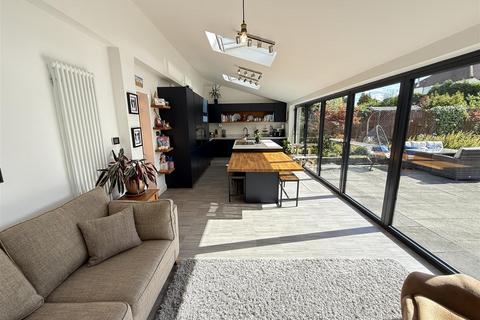 24 Chester Road, Heswall, Wirral, CH60 3RZ