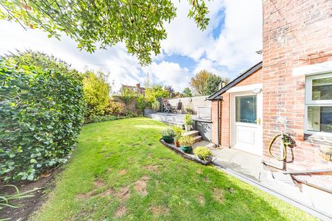 6 bedroom semi-detached house for sale, St. Helens Road, Eccleston Park