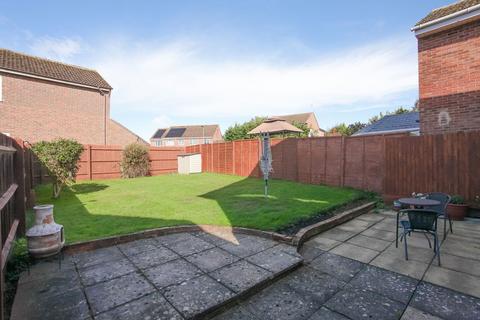 4 bedroom detached house for sale, Sussex Drive, Banbury, OX16 1UR