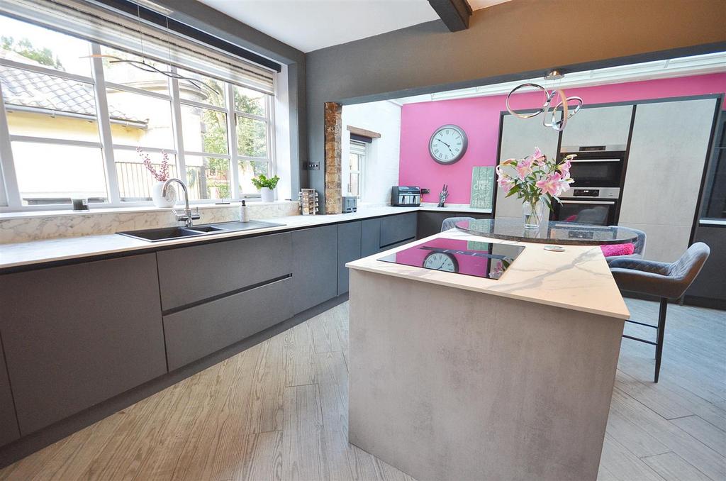 Breakfast Kitchen