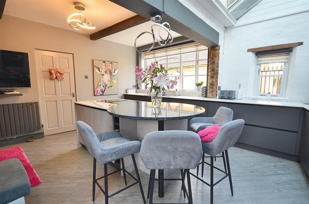 Breakfast Kitchen
