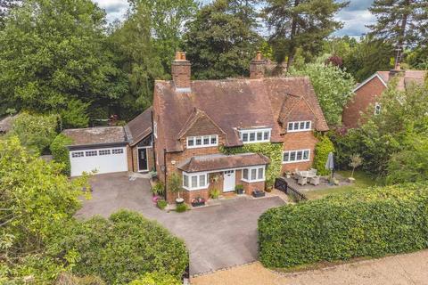 Drews Lodge Drews Park, Knotty Green, Beaconsfield, HP9 2TT