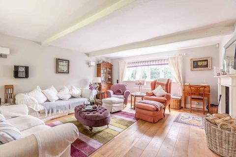 Drews Lodge Drews Park, Knotty Green, Beaconsfield, HP9 2TT