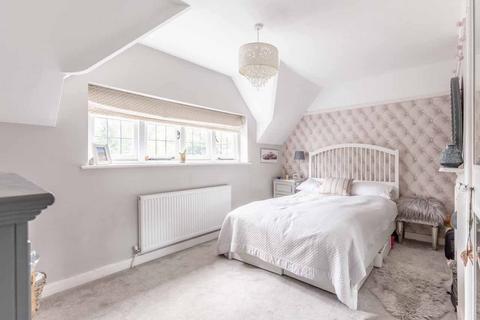 Drews Lodge Drews Park, Knotty Green, Beaconsfield, HP9 2TT