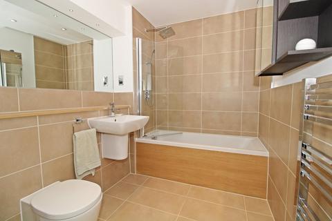 2 bedroom flat for sale, Albemarle Road, Beckenham, BR3