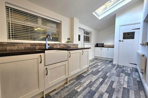 4 bedroom detached house for sale, Hawthorns Road, Drybrook