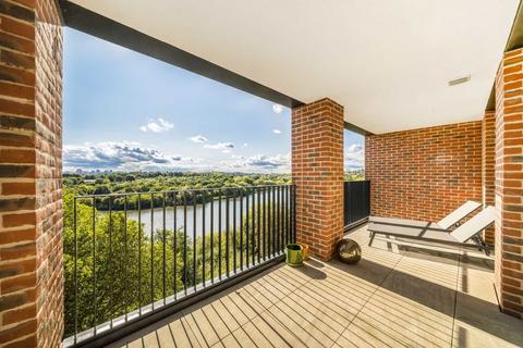 2 bedroom flat for sale, Shearwater Drive, London NW9