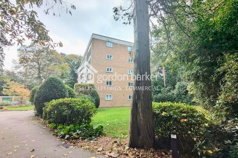 The Avenue, Poole BH13