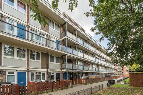 1 bedroom flat for sale, Livermere Road, London E8
