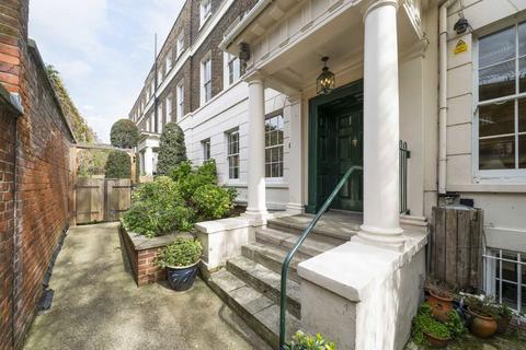 Aylmer Road, London E11
