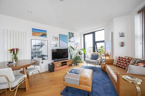 1 bedroom flat for sale, Esker Place, E2, Tower Hamlets, London, E2