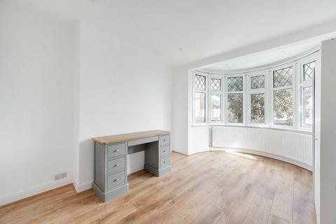 4 bedroom semi-detached house for sale, Kingshill Avenue, Kenton, Harrow, HA3