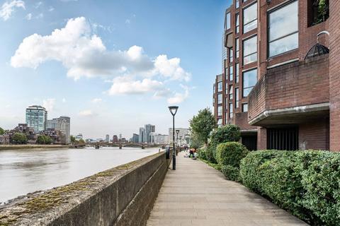 1 bedroom flat for sale, Riverside Court, Nine Elms, London, SW8