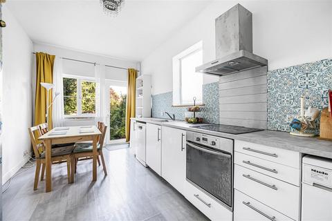 undefined, Belmont Road, Sutton