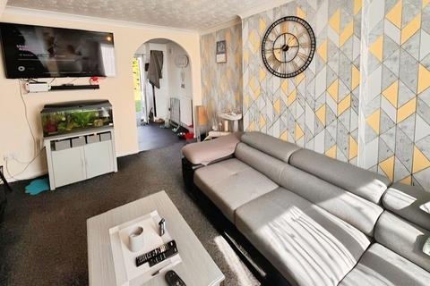 2 bedroom semi-detached house for sale, Sherbourne Drive, Staffordshire DE14