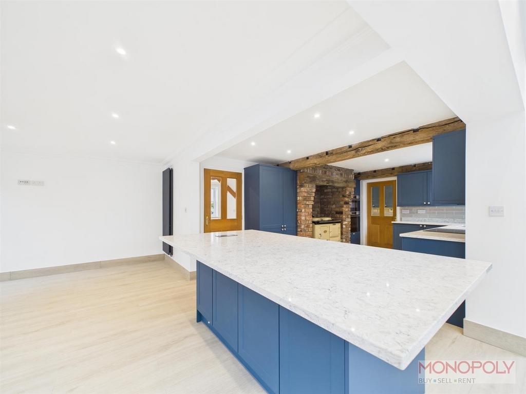 Kitchen/Dining