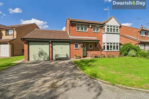 4 bedroom detached house for sale, Ardingley Avenue, Stafford ST17