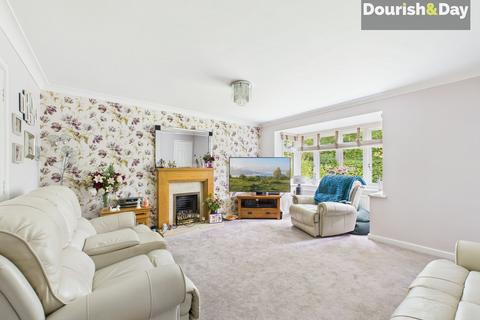 4 bedroom detached house for sale, Ardingley Avenue, Stafford ST17