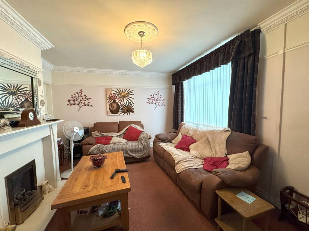 House in Southport - More