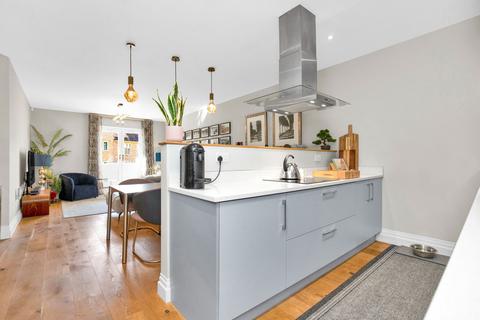 undefined, Kings Drive, Midhurst GU29