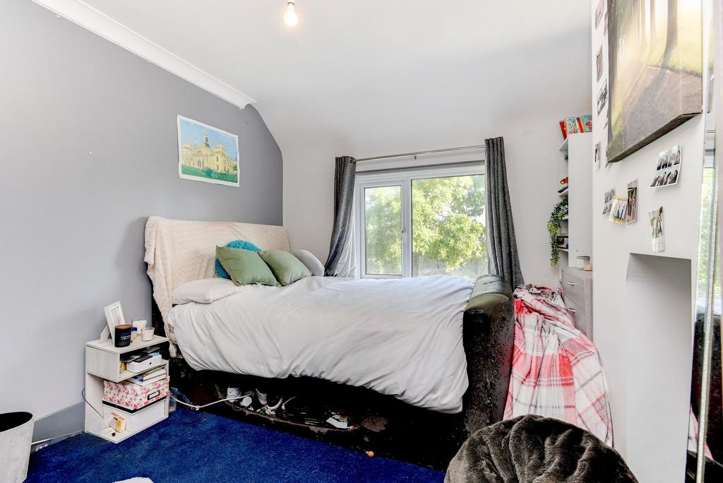 Second bedroom