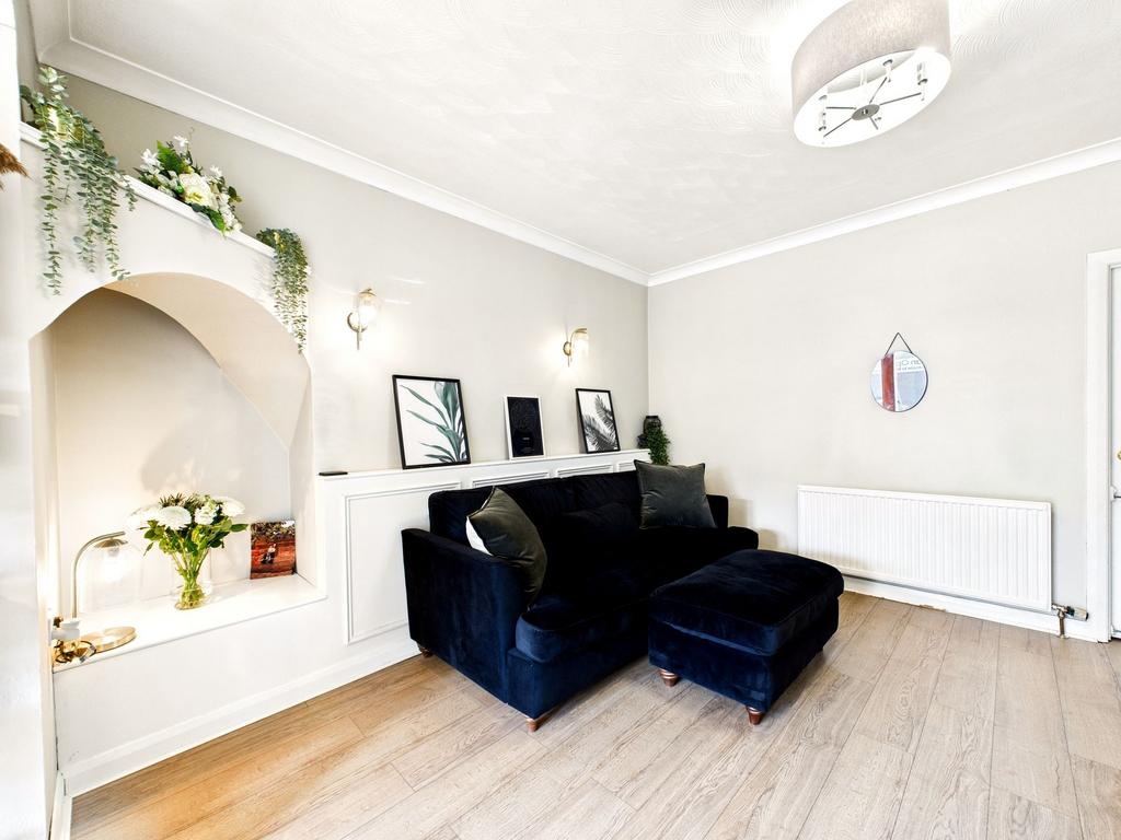 Lounge/Dining Room