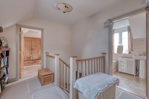 47a Beacon Hill, Rednal, Birmingham, B45 9QW
