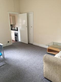 2 bedroom flat to rent, Helmsley Road Sandyford, Newcastle upon Tyne NE2