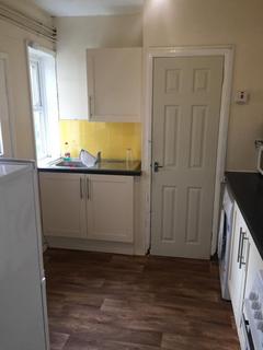 2 bedroom flat to rent, Helmsley Road Sandyford, Newcastle upon Tyne NE2