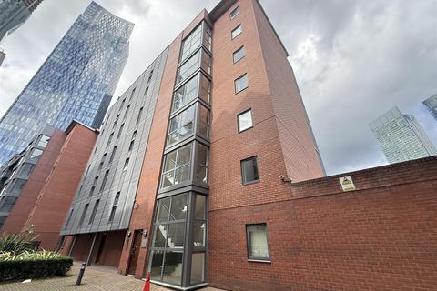 City Road East, Manchester