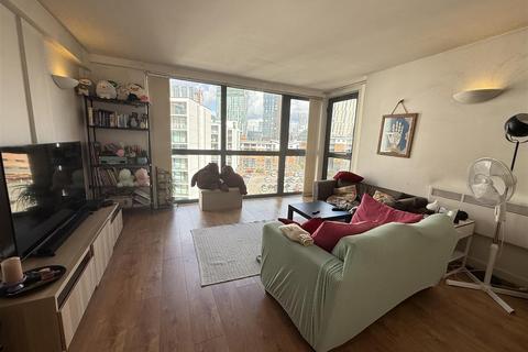 2 bedroom apartment for sale, City Road East, Manchester