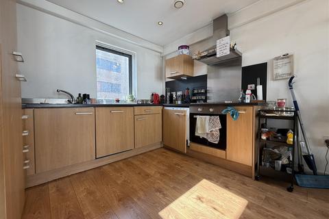 2 bedroom apartment for sale, City Road East, Manchester