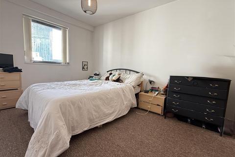 2 bedroom apartment for sale, City Road East, Manchester