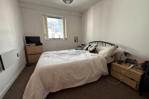 2 bedroom apartment for sale, City Road East, Manchester
