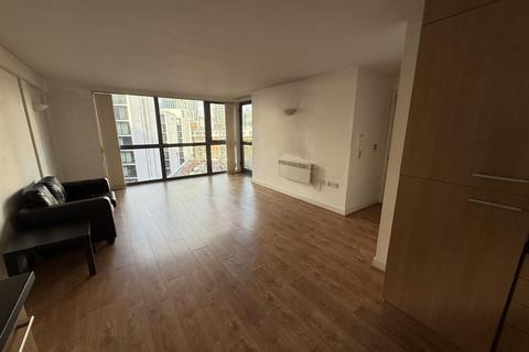 2 bedroom apartment for sale, City Road East, Manchester